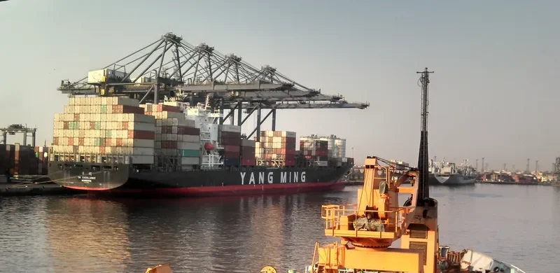 YM EXCELLENCE Container Ship IMO 9496616 photo 2