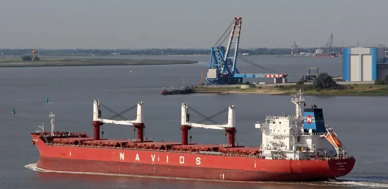 NAVIOS LYRA Bulk Carrier IMO 9498626 photo 10