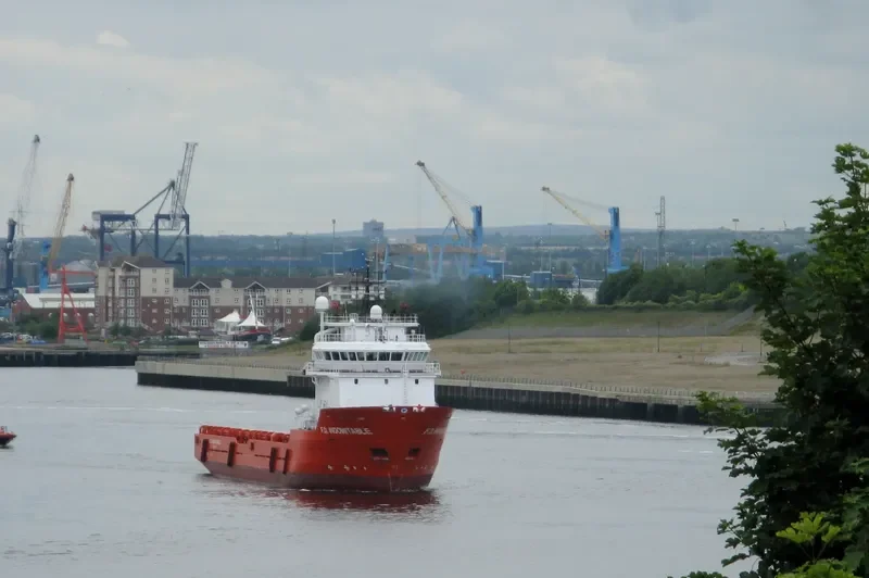 F.D.INDOMITABLE Offshore Vessel IMO 9499668 photo 10