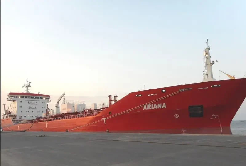 ARIANA Tanker IMO 9500132 photo 4