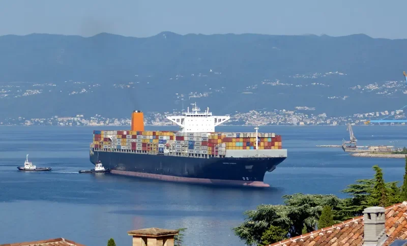 MAERSK EUREKA Container Ship IMO 9501239 photo 6