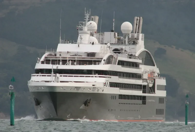 L'AUSTRAL Passenger Ship IMO 9502518 photo 6