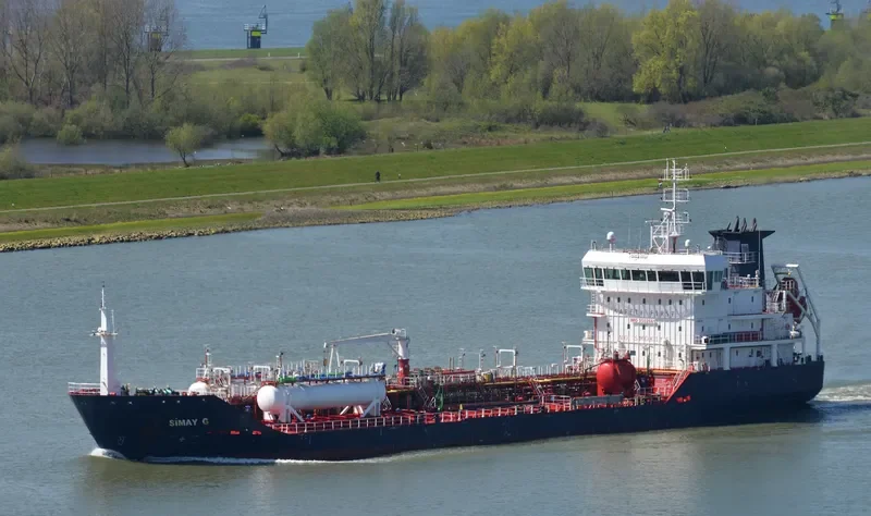 AVISOA Tanker IMO 9502661 photo 2
