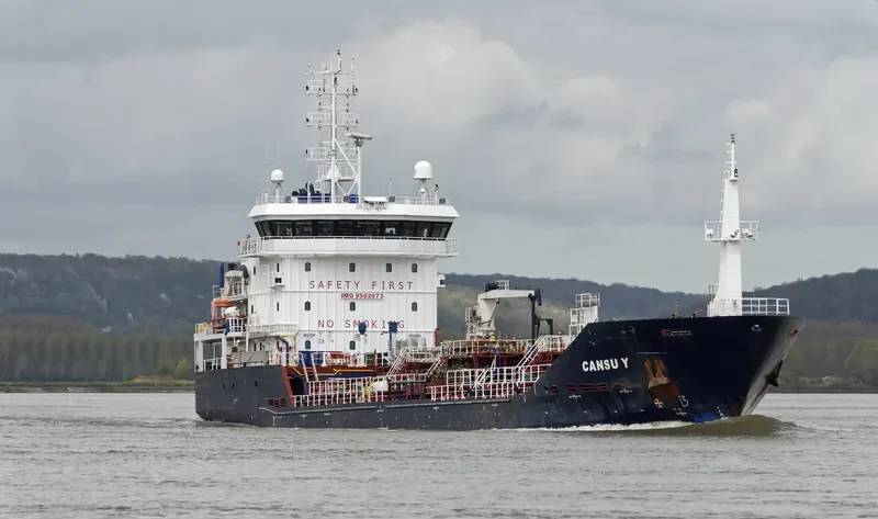 CANSU Y Tanker IMO 9502673 photo 8