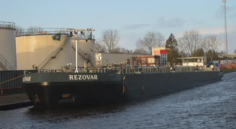 REZOVAR Tanker IMO 9503835 photo 2