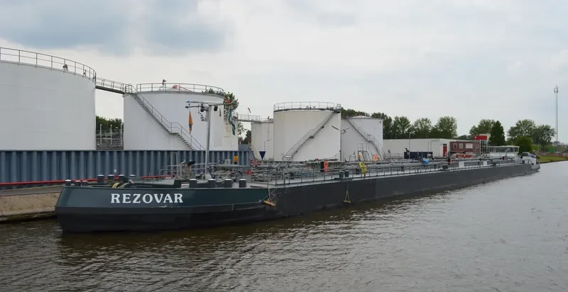 REZOVAR Tanker IMO 9503835 photo 4