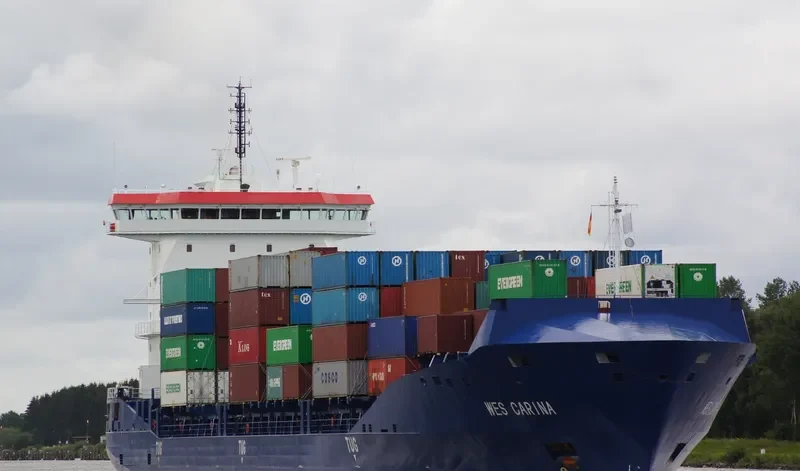 ELBWAVE Container Ship IMO 9504035 photo 3