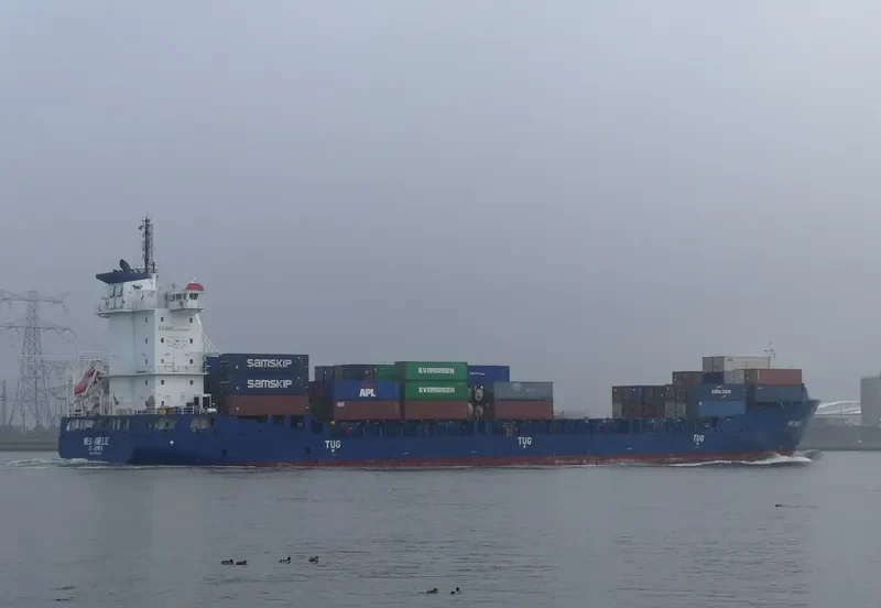 WES AMELIE Container Ship IMO 9504059 photo 3