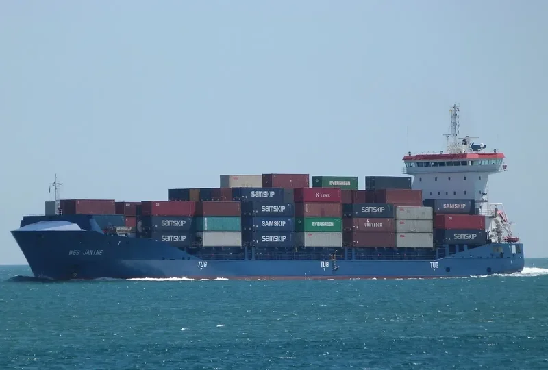 ELBWATER Container Ship IMO 9504073 photo 3