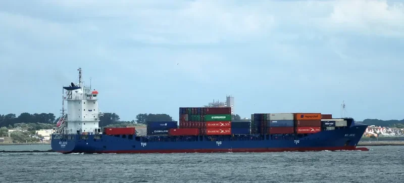 ELBWATER Container Ship IMO 9504073 photo 10