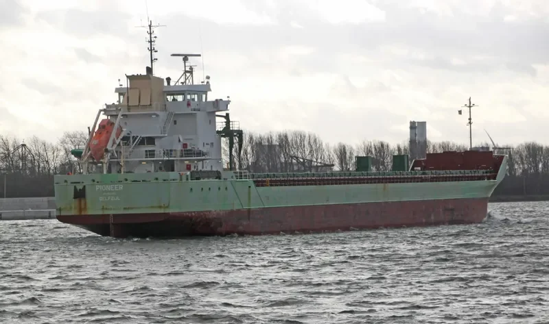 PIONEER Container Ship IMO 9504102 photo 5