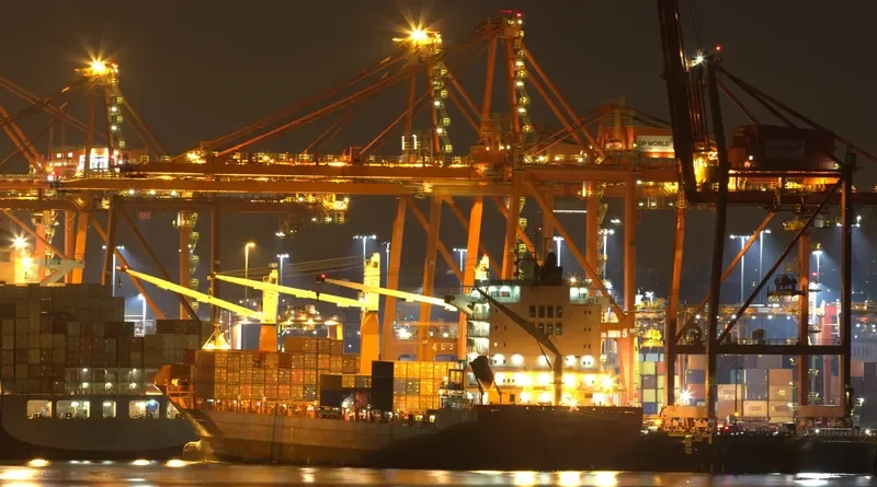 RAVEL Container Ship IMO 9504592 photo 3