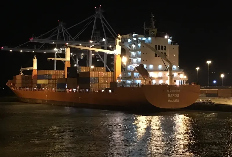 RAVEL Container Ship IMO 9504592 photo 4