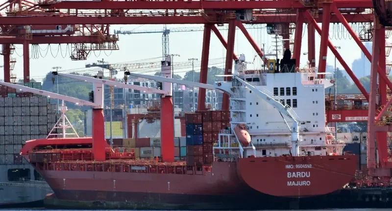 RAVEL Container Ship IMO 9504592 photo 8
