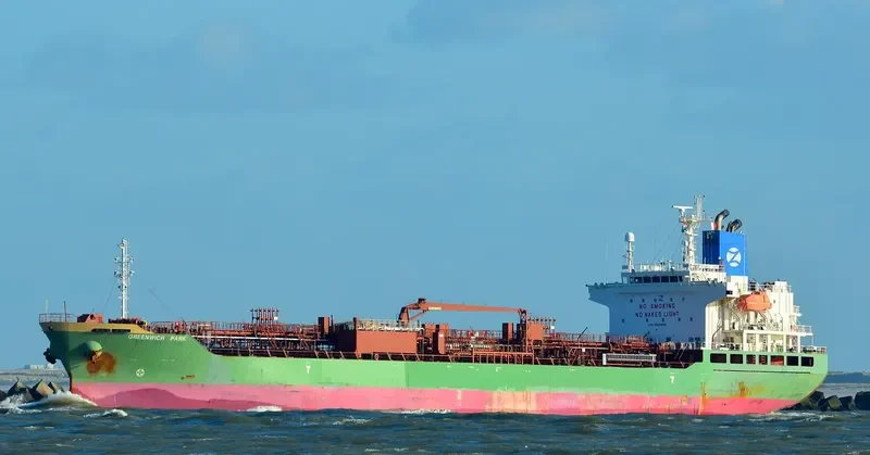 GREENWICH PARK Tanker IMO 9505998 photo 9