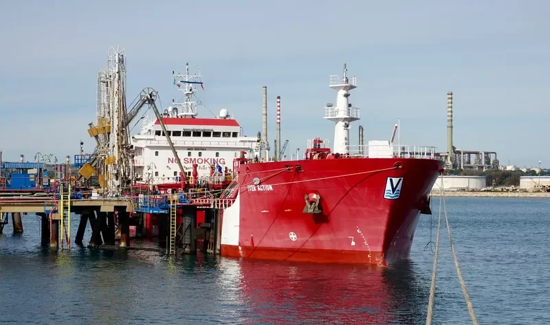 IVER ACTION Tanker IMO 9507984