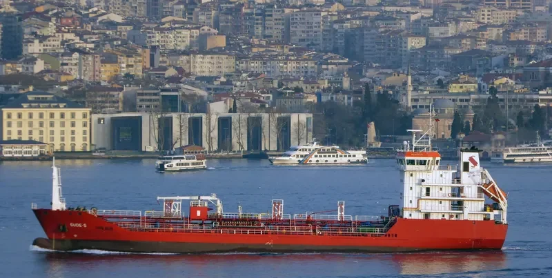SUDE S Tanker IMO 9508378 photo 8