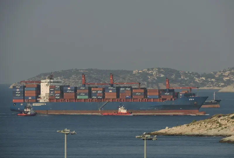 ETE N Container Ship IMO 9509126 photo 2
