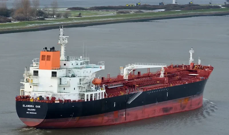 ELANDRA OAK Tanker IMO 9509449 photo 3