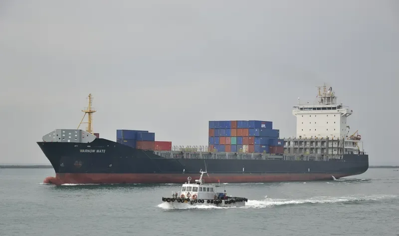 WARNOW MATE Container Ship IMO 9509786 photo 9