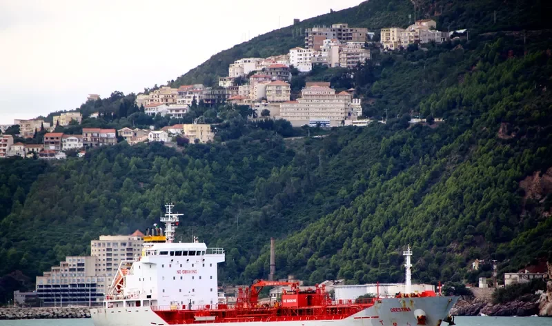 LETA Tanker IMO 9510589 photo 8
