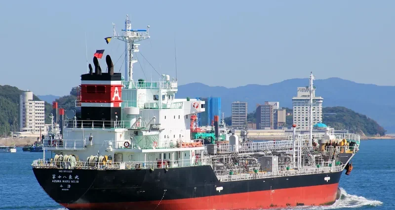 AZUMA MARU NO.18 Tanker IMO 9511129 photo 4