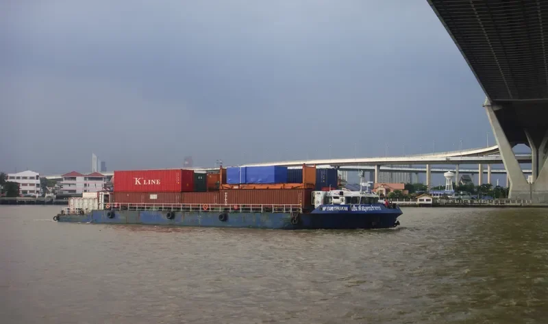 NP SAMUT PRAKAN Container Ship IMO 9511674 photo 2