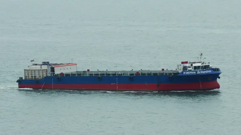 NP SAMUT PRAKAN Container Ship IMO 9511674 photo 7