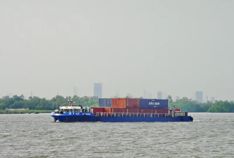 NP CHONBURI Container Ship IMO 9511698 photo 10
