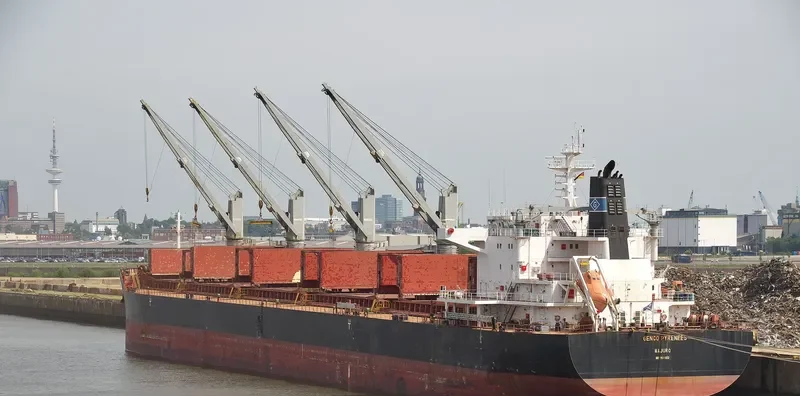 GENCO PYRENEES Bulk Carrier IMO 9511832 photo 2