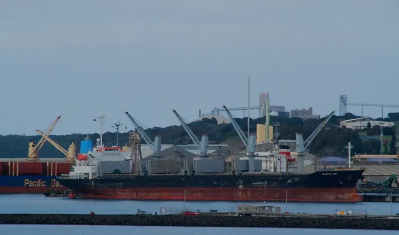 ITHACA PROSPECT Bulk Carrier IMO 9512161 photo 9