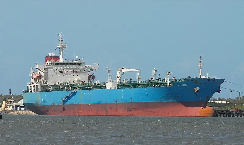 BEI JIANG Tanker IMO 9512185 photo 3
