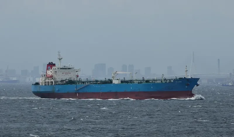 BEI JIANG Tanker IMO 9512185 photo 4