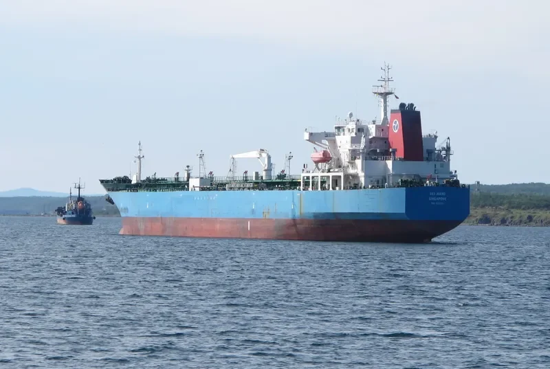 BEI JIANG Tanker IMO 9512185 photo 6