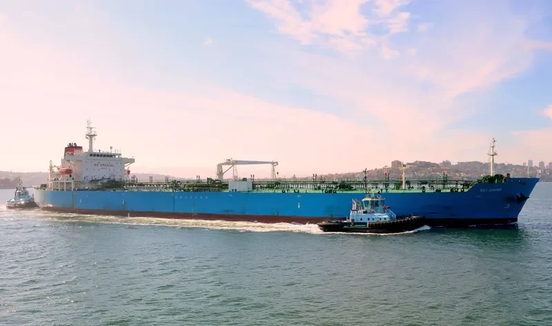 BEI JIANG Tanker IMO 9512185 photo 10