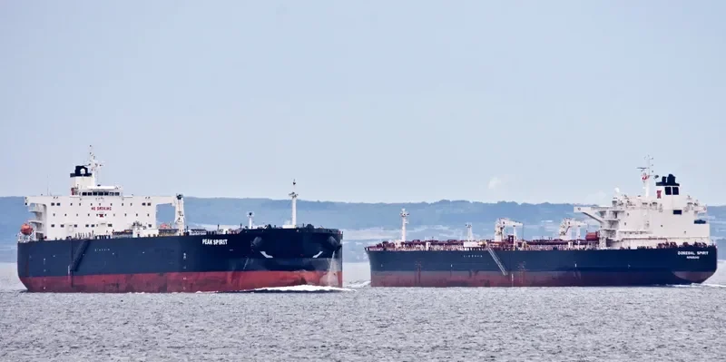 PEAK SPIRIT Tanker IMO 9514171 photo 4