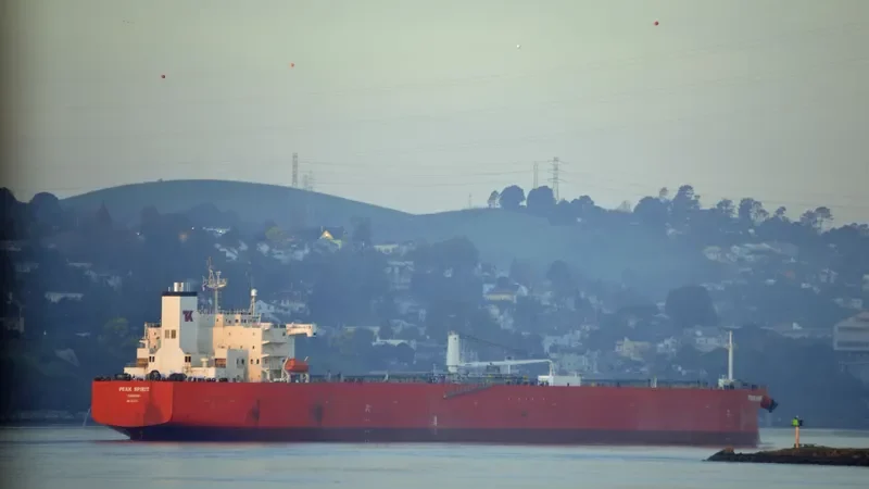 PEAK SPIRIT Tanker IMO 9514171 photo 6