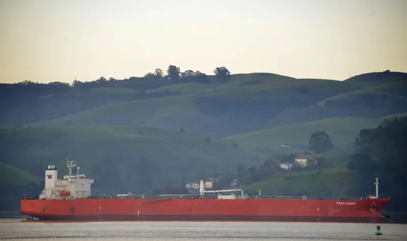 PEAK SPIRIT Tanker IMO 9514171 photo 7