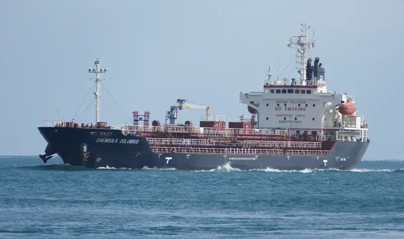 XING TONG 719 Tanker IMO 9515319 photo 9