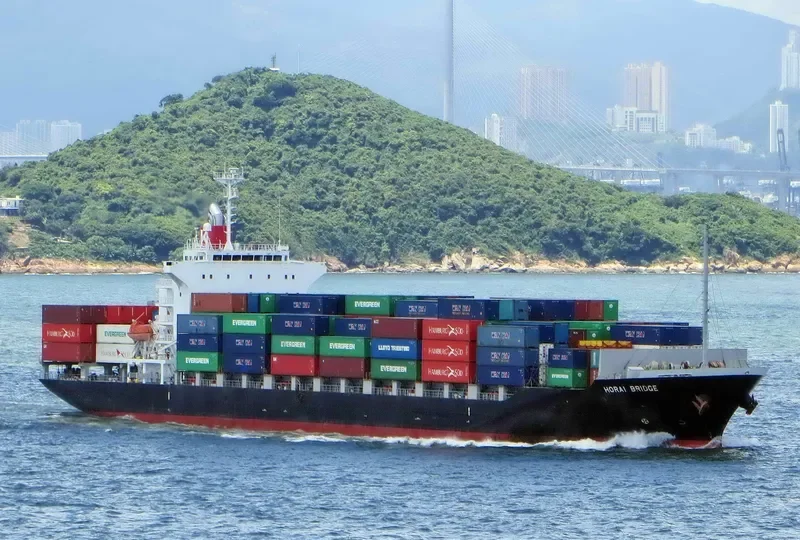HORAI BRIDGE Container Ship IMO 9515620 photo 4