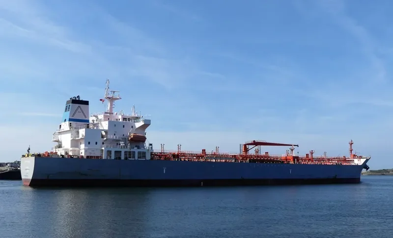 ZEFYROS Tanker IMO 9515917 photo 2