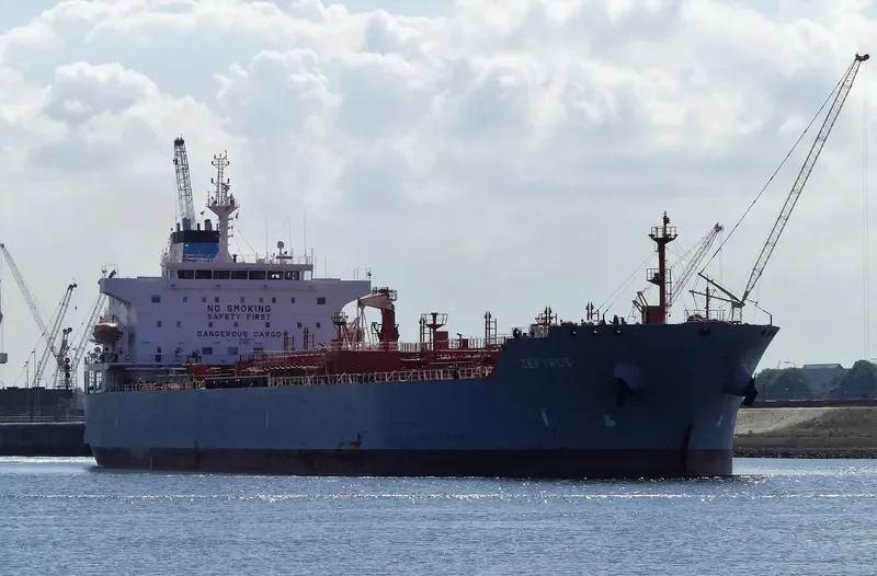 ZEFYROS Tanker IMO 9515917 photo 3