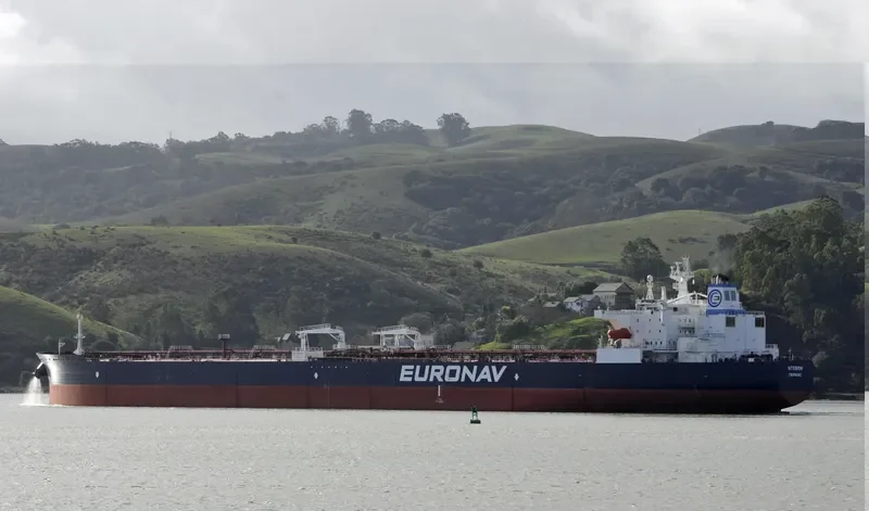 JAG LAKSHYA Tanker IMO 9516117 photo 4