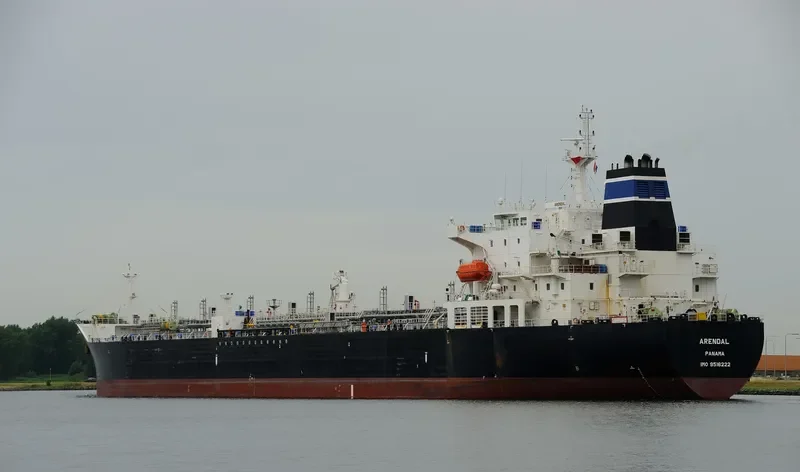 ARENDAL Tanker IMO 9516222 photo 9