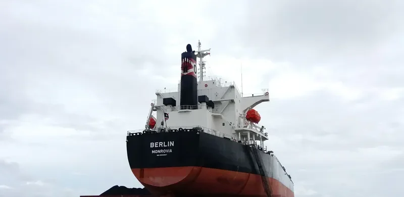 BERLIN Bulk Carrier IMO 9516387 photo 2