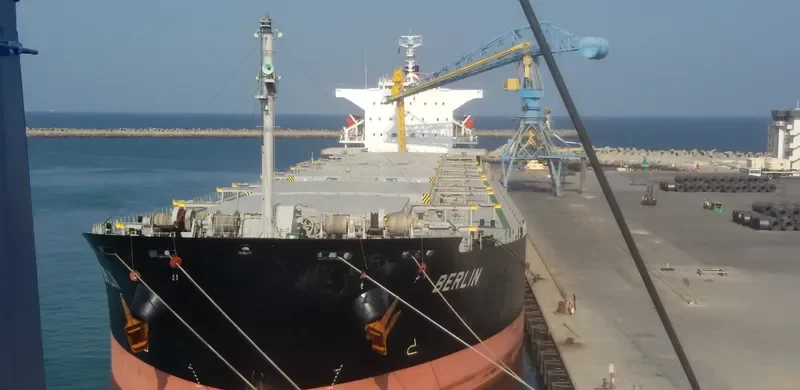 BERLIN Bulk Carrier IMO 9516387 photo 5