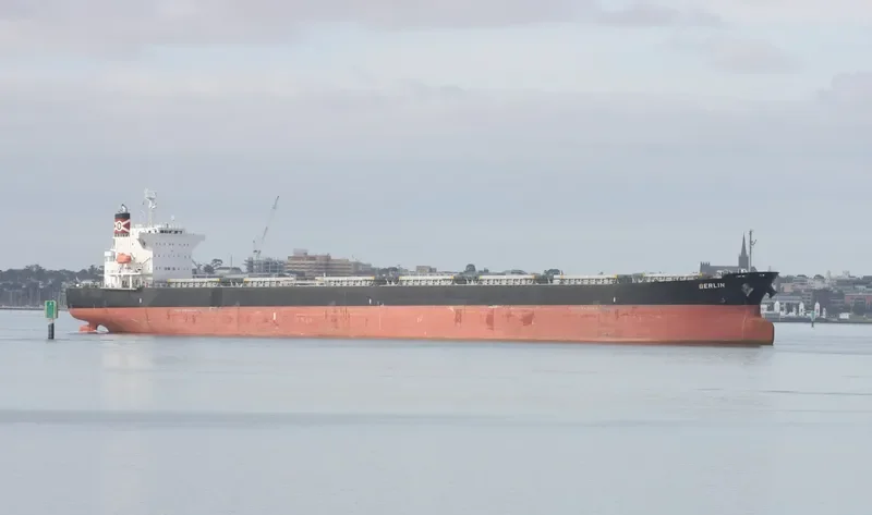 BERLIN Bulk Carrier IMO 9516387 photo 10