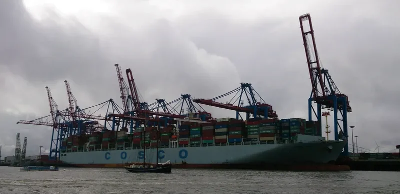 COSCO ITALY Container Ship IMO 9516454 photo 4