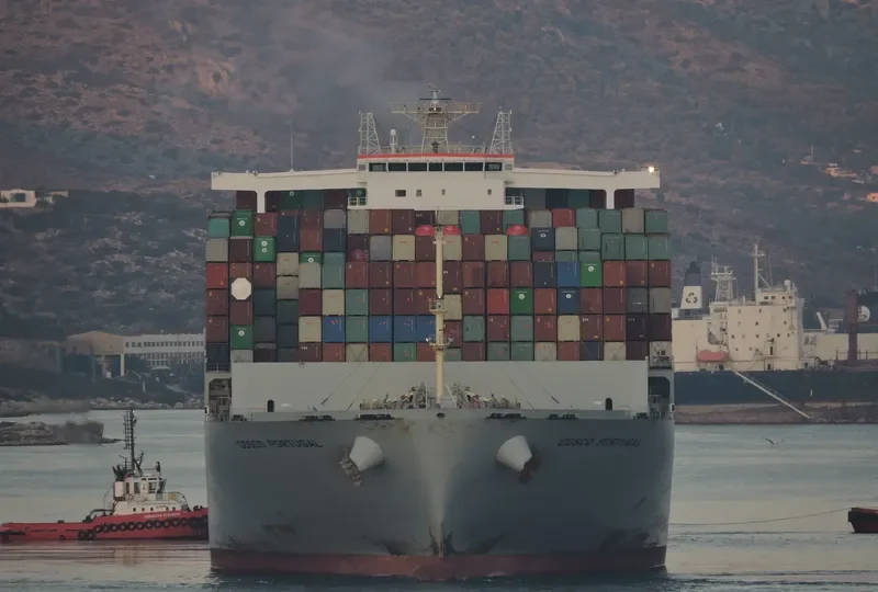COSCO PORTUGAL Container Ship IMO 9516466 photo 4