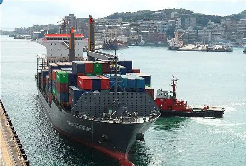 FITZ ROY Container Ship IMO 9516739 photo 6